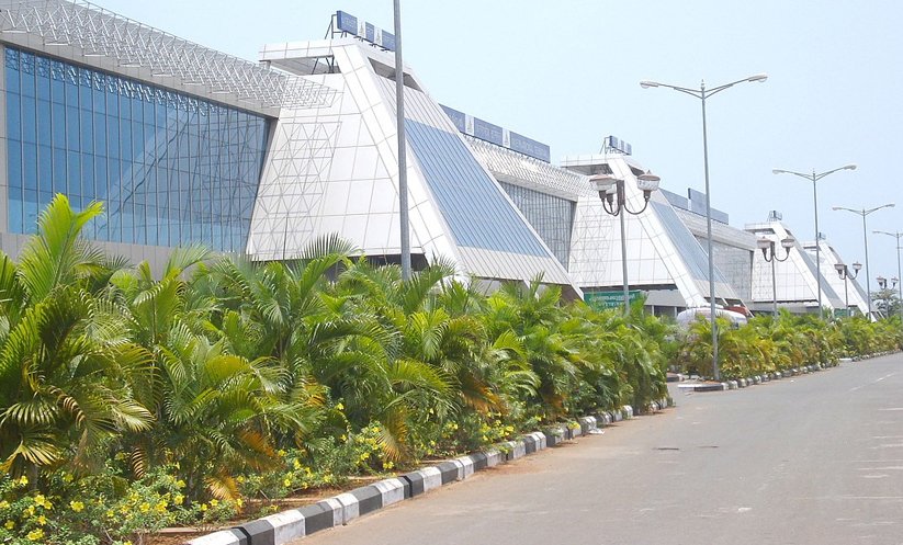 വിമാനത്താവളത്തിനല്ല; പ്രശ്നം ലാൻഡിങ്ങിൽ വിമാനത്താവളത്തിനല്ല; പ്രശ്നം ലാൻഡിങ്ങിൽ