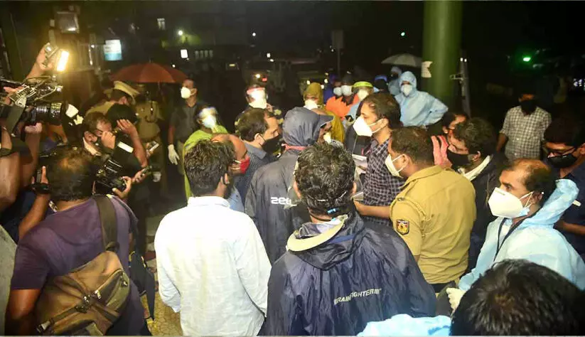 പകരംവെക്കാനില്ലാത്ത കാരുണ്യം; കലക്ടറുടെ വികാരനിർഭരമായ കുറിപ്പ് പകരംവെക്കാനില്ലാത്ത കാരുണ്യം; കലക്ടറുടെ വികാരനിർഭരമായ കുറിപ്പ്