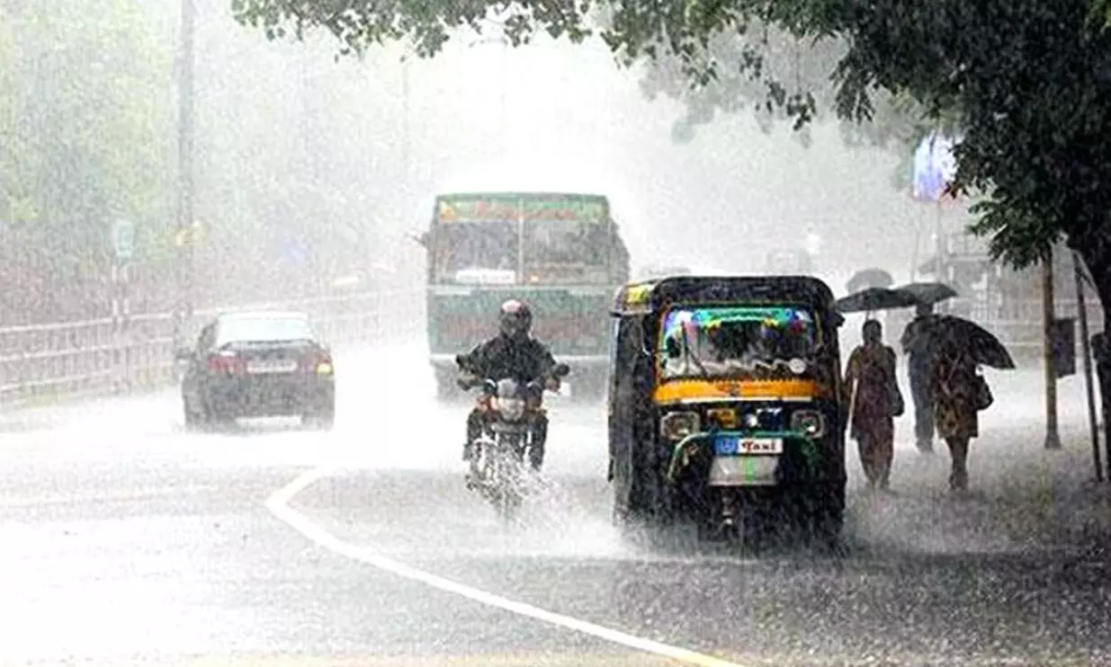 സംസ്​ഥാനത്ത്​ ഇന്നും കനത്ത മഴക്ക്​ സാധ്യത; നെയ്യാർ, അരുവിക്കര ഡാമുകളുടെ ഷട്ടറുകൾ ഉയർത്തി