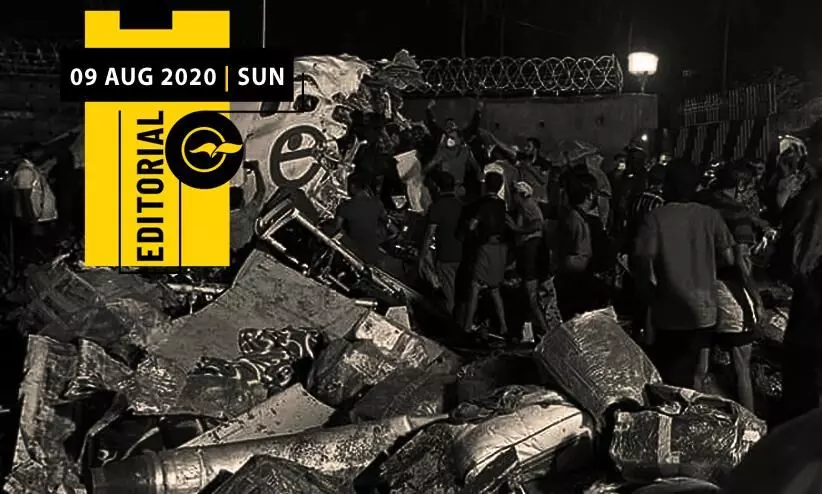 മ​​ഴ​​യ​​ല്ല, പെ​​യ്​​​തി​​റ​​ങ്ങി​​യ​​ത്​ മാ​​ലാ​​ഖ​​മാ​​ർ