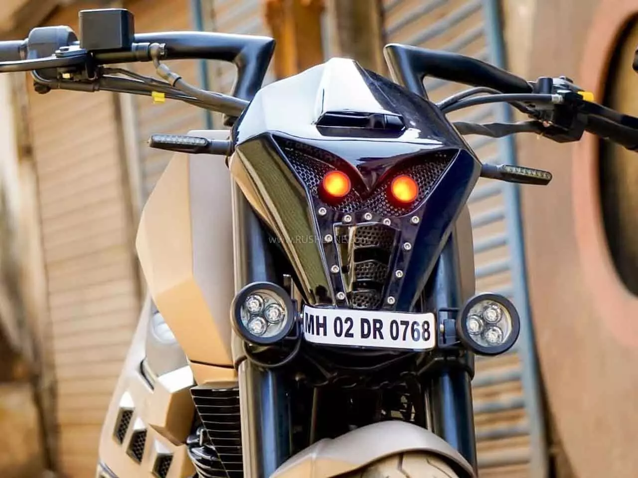 എൻഫീൽഡ് ക്ലാസികിന് ട്രാൻസ്ഫോർമേഴ്സ് ലുക്ക്; വൈറലായി അസുരമോഡിഫിക്കേഷൻ എൻഫീൽഡ് ക്ലാസികിന് ട്രാൻസ്ഫോർമേഴ്സ് ലുക്ക്; വൈറലായി അസുരമോഡിഫിക്കേഷൻ