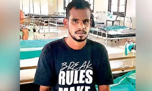 സ്വ​ന്തം സീ​റ്റ്‌ മ​റ്റൊ​രു കു​ടും​ബ​ത്തി​ന്​ ന​ൽ​കി; അ​വ​സാ​നം ര​ക്ഷാ​പ്ര​വ​ർ​ത്ത​ക​നാ​യി മു​ജീ​ബ്റ​ഹ്മാ​ൻ