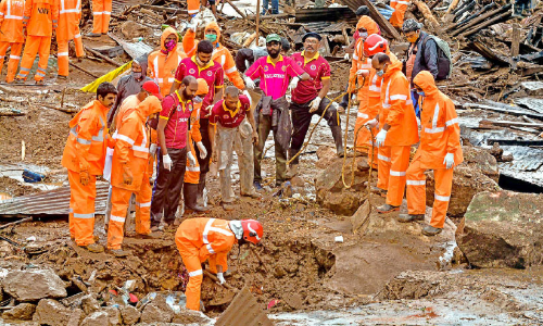 എതിർത്ത്​​ സി.പി.ഐയും; രാഷ്​ട്രീയ വിവാദമായി ദുരിതാശ്വാസത്തിലെ വേർതിരിവ്​