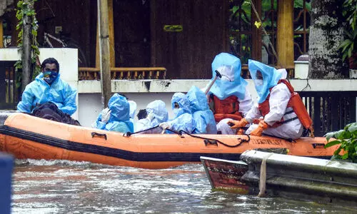 ക്വാറന്‍റീനിൽ കഴിഞ്ഞ കുടുംബം വെള്ളക്കെട്ടിലായി
