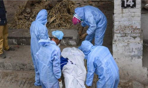 മൃതദേഹം കാണാൻ​ 51,000 രൂപ നൽകണമെന്ന്​ ആശുപത്രിക്കാർ; ഒടുവിൽ മകനെ പോലും കാണിക്കാതെ സംസ്​കരിച്ചു