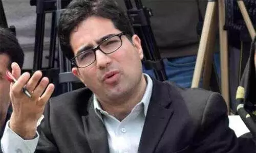 ജമ്മു കശ്​മീർ നേതാവ്​ ഷാ ഫൈസൽ രാഷ്ട്രീയം വിട്ടു