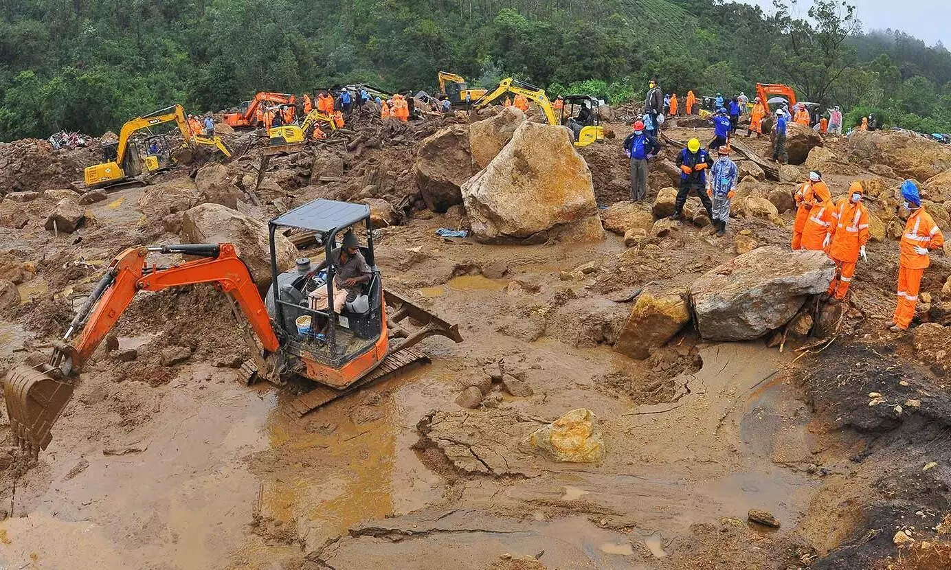സമാനതകളില്ലാത്ത ദുരന്തങ്ങളെ നേരിട്ട്​ ഇടുക്കി