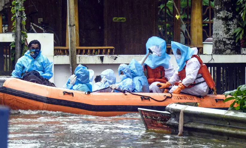 ക്വാറന്‍റീനിൽ കഴിഞ്ഞ കുടുംബം വെള്ളക്കെട്ടിലായി