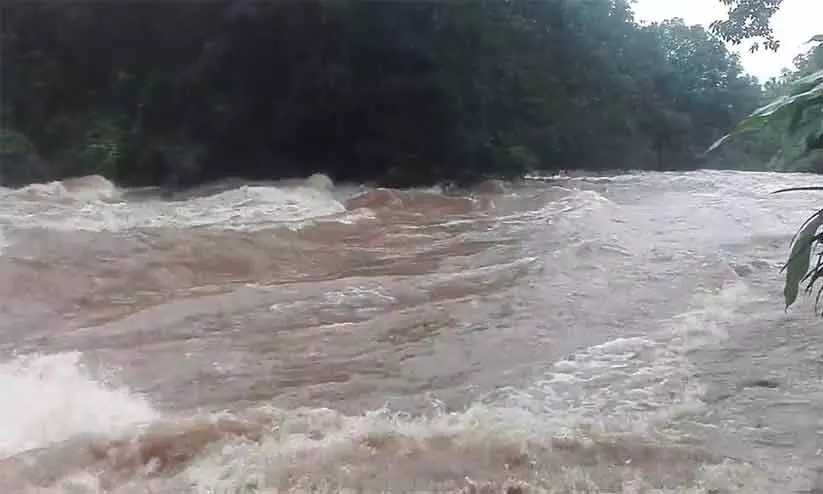 ഓട്ടോ ഡ്രൈവറെ പുഴയിൽ കാണാതായി