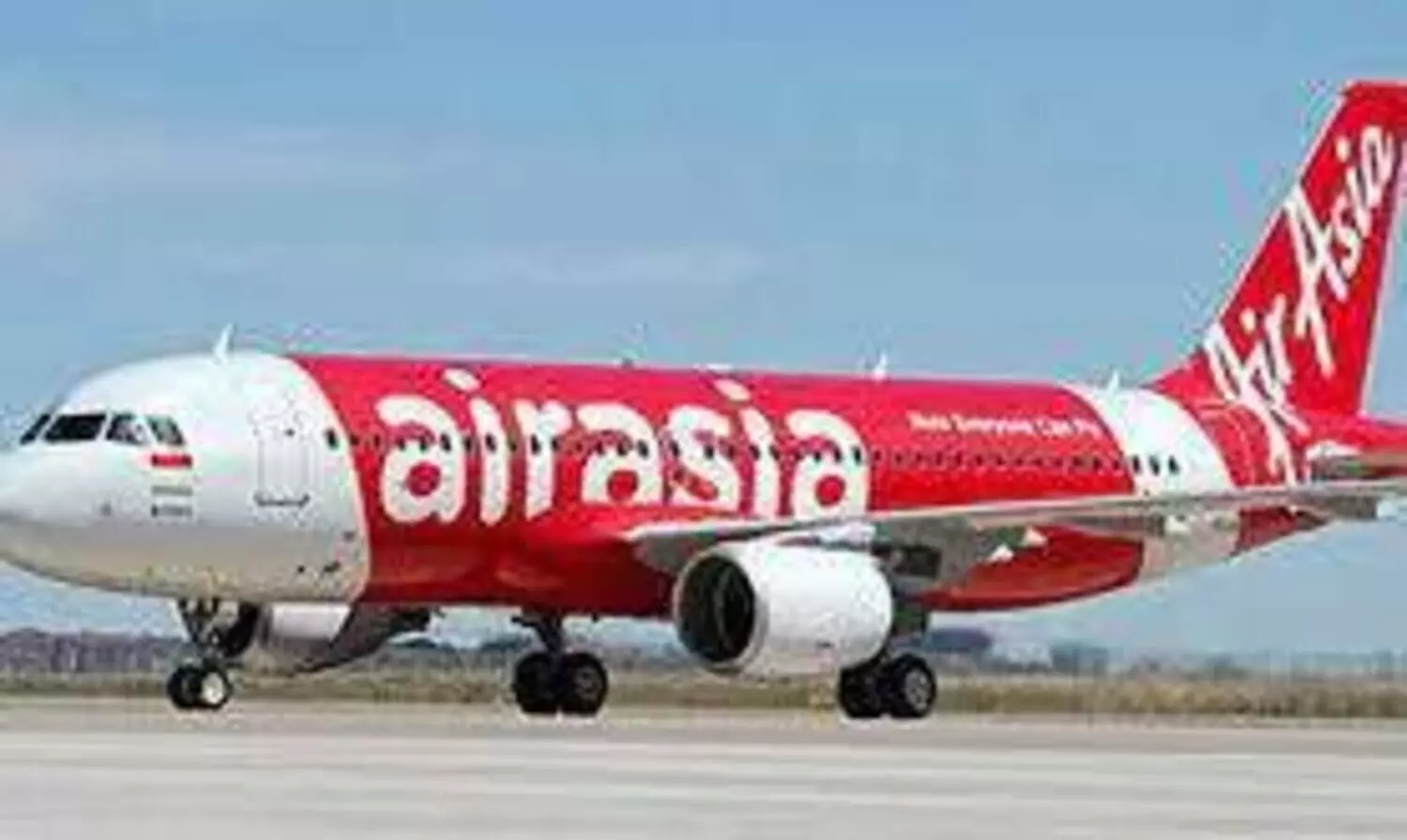 സു​ര​ക്ഷ മാ​ന​ദ​ണ്ഡ​ങ്ങ​ൾ പാ​ലി​ക്കു​ന്നി​ല്ല; എ​യ​ർ ഏ​ഷ്യ ഉ​ദ്യോ​ഗ​സ്ഥ​ർ​ക്ക്​ സ​സ്​​പെ​ൻ​ഷ​ൻ