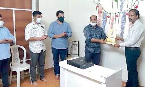 ഹ​​ബീ​​ബ് റ​​ഹ്​​​മാ​​ൻ വൈ​​ലി​​ശ്ശേ​​രി​​ക്ക് യാ​​ത്ര​​യ​​യ​​പ്പ് ന​​ൽ​​കി