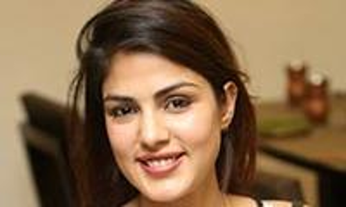 സി.ബി.െഎ ആവാം; കേസ്​ മുംബൈയിലേക്ക്​ മാറ്റണമെന്ന്​ റിയ ചക്രബർത്തി