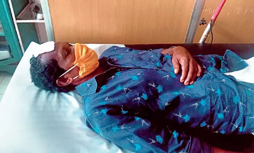 സി.പി.ഐ ജില്ല കമ്മിറ്റിയംഗം മർദിച്ചതായി പരാതി സി.പി.ഐ ജില്ല കമ്മിറ്റിയംഗം മർദിച്ചതായി പരാതി