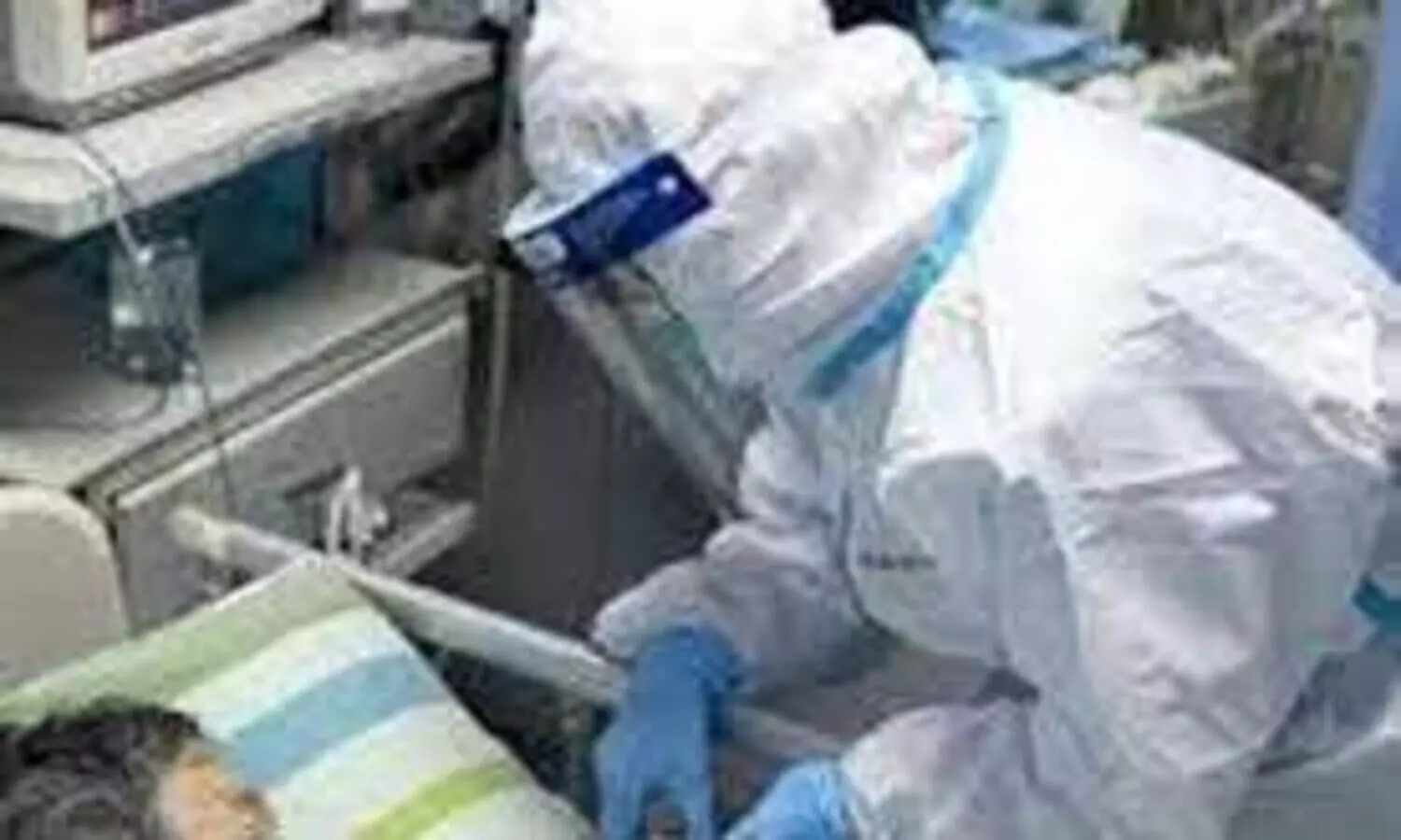 കോവിഡ്​ ഡ്യൂട്ടി: ഹൗസ്​സർജൻമാർക്ക്​ മാസം 42000 രൂപ