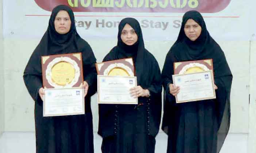 ലേ​ൺ ദ ​ഖു​ർ​ആ​ൻ റാ​ങ്ക് ജേ​താ​ക്ക​ളെ ആ​ദ​രി​ച്ചു