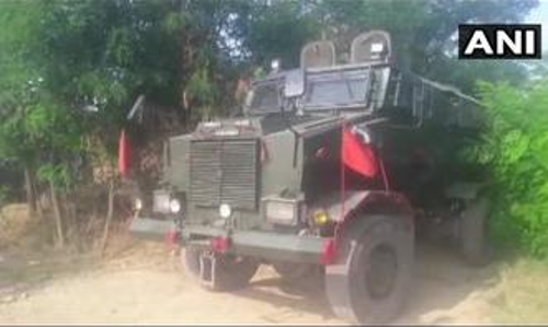 പുൽവാമയിൽ തീവ്രവാദികളുമായി ഏറ്റുമുട്ടൽ; സൈനികൻ കൊല്ലപ്പെട്ടു