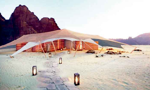 വരുന്നു, അൽഉലയിൽ ബൃഹത്തായ വിനോദസഞ്ചാര കേന്ദ്രം