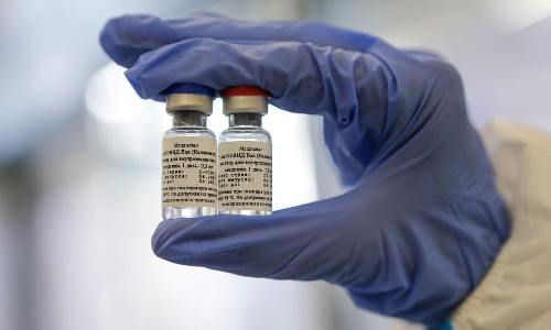 റഷ്യയുടെ കോവിഡ് വാക്സിൻ ഫലപ്രദവും സുരക്ഷിതവുമാണോയെന്ന് പരിശോധിക്കേണ്ടതുണ്ട് -എയിംസ് ഡയറക്ടർ റഷ്യയുടെ കോവിഡ് വാക്സിൻ ഫലപ്രദവും സുരക്ഷിതവുമാണോയെന്ന് പരിശോധിക്കേണ്ടതുണ്ട് -എയിംസ് ഡയറക്ടർ