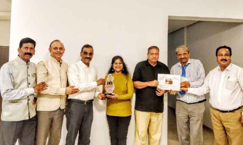 ​​ഗോപാലകൃഷ്​ണൻ നടരാജനും ഭാര്യ കലക്കും െഎ.സി.സി യാത്രയയപ്പ്​ നൽകി