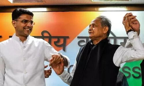 മറക്കുകയും പൊറുക്കുകയും ചെയ്​ത്​ മുന്നോട്ട്​ പോകാം; കൂടെയുള്ള എം.എൽ.എമാരോട്​ അശോക്​ ഗെഹ്​ലോട്ട്​