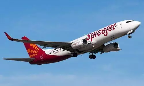 കൊച്ചി വിമാനം 10 മണിക്കൂർ വൈകി; പ്രതിഷേധവുമായി യാത്രക്കാർ