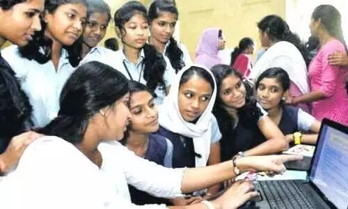 പ്ലസ്​ വൺ അപേക്ഷ സമർപ്പണം 20 വരെ നീട്ടി; പ്രോസ്​പെക്​ടസിൽ ഭേദഗതി