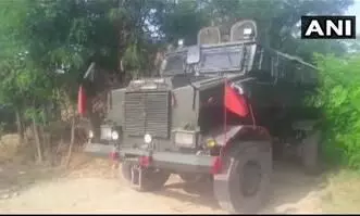 പുൽവാമയിൽ തീവ്രവാദികളുമായി ഏറ്റുമുട്ടൽ; സൈനികൻ കൊല്ലപ്പെട്ടു