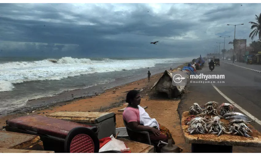 അതിജീവനത്തിലേക്ക്​ തുഴയെറിയാൻ