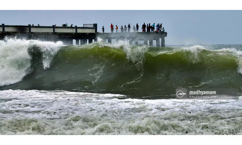 അതിജീവനത്തിലേക്ക്​ തുഴയെറിയാൻ