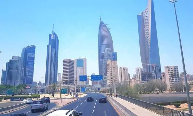 കുവൈത്ത്: വിസക്കച്ചവടം തടയാൻ കനത്ത നടപടികളുമായി കരട് താമസ നിയമം കുവൈത്ത്: വിസക്കച്ചവടം തടയാൻ കനത്ത നടപടികളുമായി കരട് താമസ നിയമം