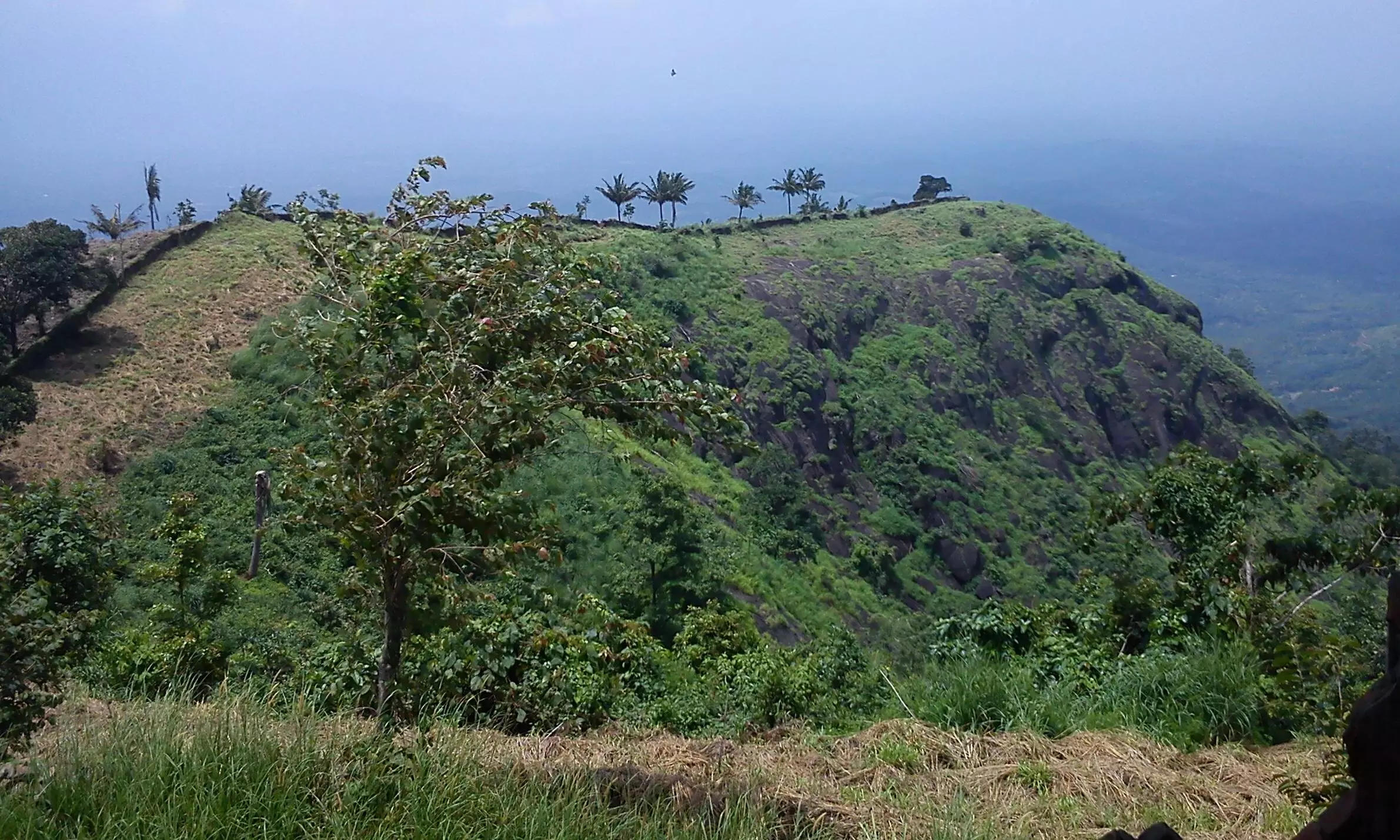 വിസ്മയക്കാഴ്ചകളുടെ മലമുകളിൽ