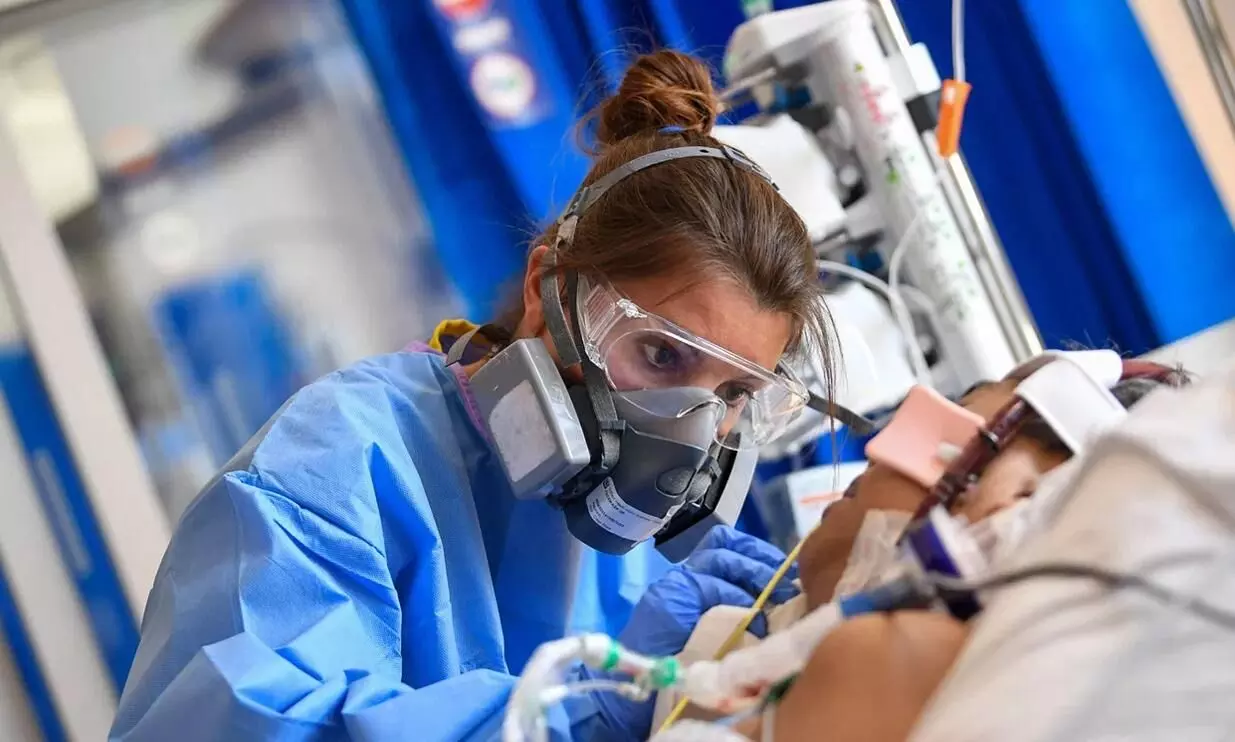 ചൈനയിൽ അഞ്ചുമാസം മുമ്പ് രോഗമുക്തി നേടിയ സ്ത്രീക്ക് വീണ്ടും കോവിഡ് ചൈനയിൽ അഞ്ചുമാസം മുമ്പ് രോഗമുക്തി നേടിയ സ്ത്രീക്ക് വീണ്ടും കോവിഡ്