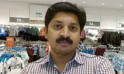 മ​ല​യാ​ളി യു​വാ​വ്​ മ​രി​ച്ച നി​ല​യി​ൽ