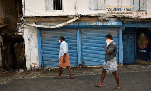 കൈയിലൊതുങ്ങാതെ ക്ലസ്​റ്ററുകൾ, മെരുക്കാനായത്​ 32 എണ്ണം മാ​ത്രം