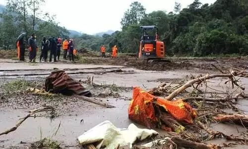 ഗവർണറും മുഖ്യമന്ത്രിയും പെട്ടിമുടിയിേലക്ക്