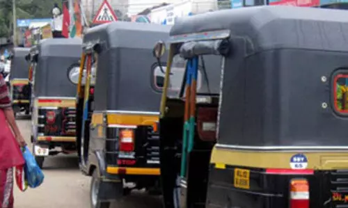 15 വർഷം കഴിഞ്ഞ ഓ​ട്ടോകൾക്ക്​ ബദൽ ഇന്ധനം; നിർദേശം സജീവപരിഗണനയിൽ