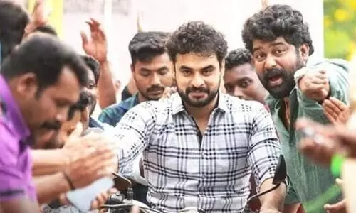 കിലോമീറ്റേഴ്​സ്​ & കിലോമീറ്റേഴ്​സ്​ ഒ.ടി.ടി റിലീസിന്; ഫിയോക്കിനെ പരിഹസിച്ച്​ ആഷിഖ്​ അബു