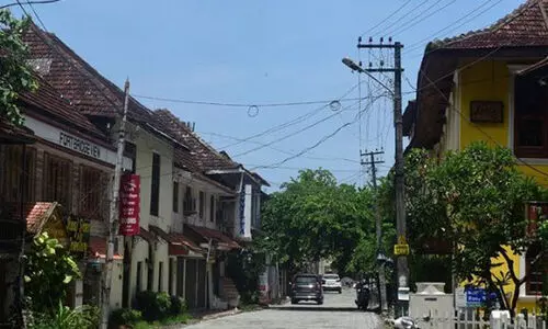 മരുന്നുവാങ്ങാൻ ഇറങ്ങിയാൽ പോലും പിഴ; അടച്ചുപൂട്ടലിൽ വലഞ്ഞ് കൊച്ചി നിവാസികൾ