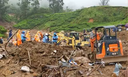 കോവിഡ്​, പ്രതികൂല കാലാവസ്ഥ; രക്ഷാപ്രവർത്തനത്തിൽ മാതൃകയായി മൂന്നാർ
