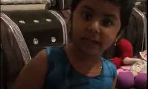 ഇത്രേം എഴുതിയതൊന്നും പോരേ? ഞാൻ ഇനീം എഴുതണോ ? വൈറലായി കൊച്ചുകുറുമ്പിയുടെ വിഡിയോ