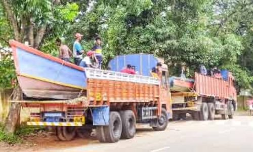 കാവൽ മാലാഖമാരായി എത്തിയ  മത്സ്യത്തൊഴിലാളികള്‍ തിരിച്ചുപോയി