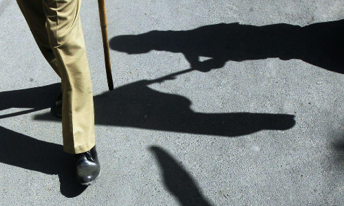 ആക്രമിക്കപ്പെട്ട കാരവന്‍ റിപ്പോര്‍ട്ടര്‍മാരുടെ വൈദ്യപരിശോധന നടത്താതെ പൊലീസ്