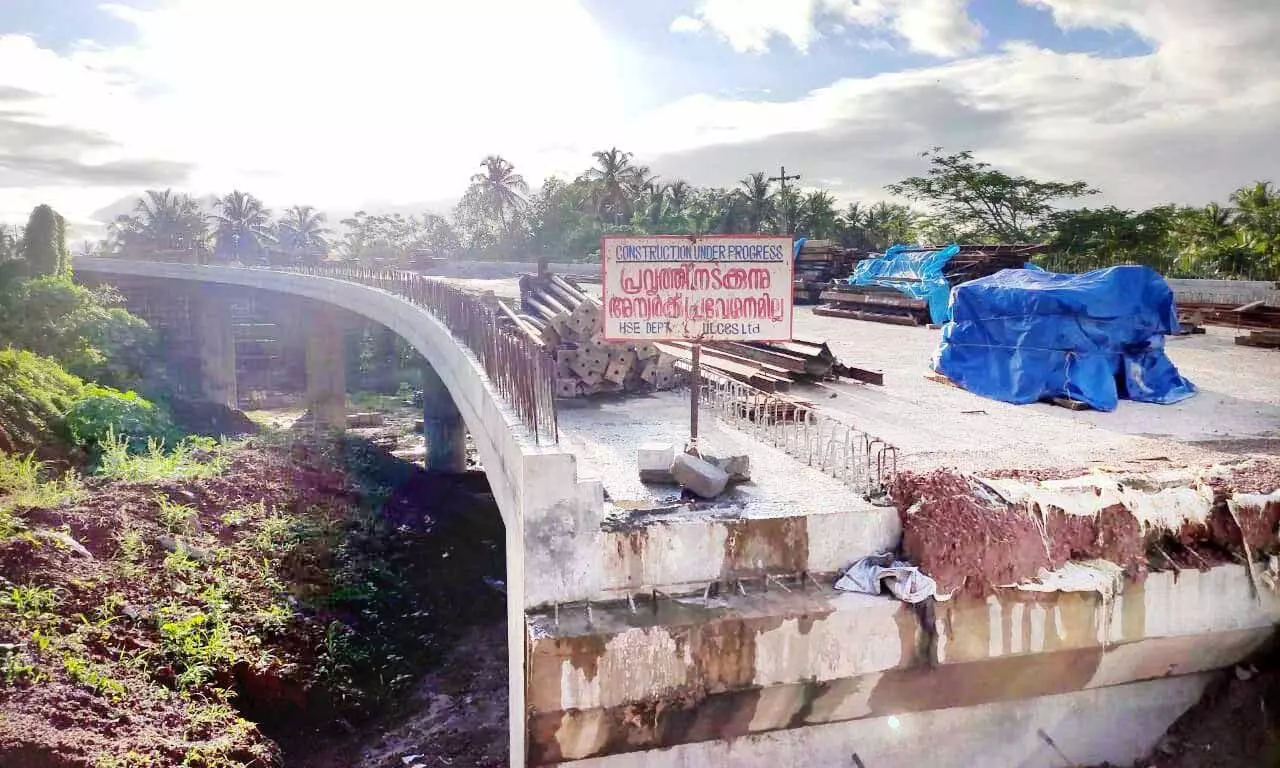 മമ്പറം പാലം ഡിസംബറിൽ പൂർത്തിയാകും മമ്പറം പാലം ഡിസംബറിൽ പൂർത്തിയാകും