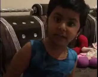 ഇത്രേം എഴുതിയതൊന്നും പോരേ? ഞാൻ ഇനീം എഴുതണോ ? വൈറലായി കൊച്ചുകുറുമ്പിയുടെ വിഡിയോ