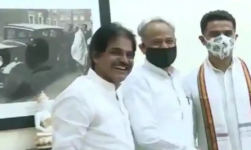 രാജസ്ഥാനിൽ മഞ്ഞുരുക്കം; സചിൻ പൈലറ്റ്​ അശോക്​ ഗെഹ്​ലോട്ടുമായി കൂടിക്കാഴ്​ച നടത്തി