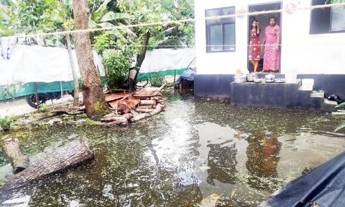 വീട്ടിൽ വെള്ളം കയറിയില്ല; നന്ദി പറഞ്ഞ് സജിമോനും കുടുംബവും