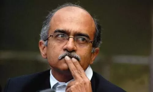 കോടതിയലക്ഷ്യ കേസിൽ പ്രശാന്ത് ഭൂഷണ്‍ കുറ്റക്കാരനെന്ന്​  സുപ്രീംകോടതി