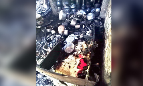 വീടിനു തീപിടിച്ച് ഗൃഹനാഥന് പൊള്ളലേറ്റു