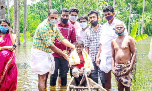 വെള്ളക്കെട്ടിൽ ഒറ്റപ്പെട്ടവരെ രക്ഷിച്ച കണ്ണന്​ ആദരം