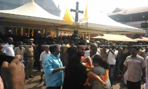 കോതമംഗലം പള്ളിക്കേസ്: കേന്ദ്രസേനയെ വിളിക്കുന്നതിന്‍റെ സാധ്യത തേടി ഹൈകോടതി